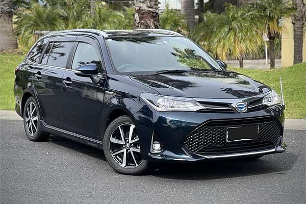2018 Toyota Corolla Fielder WXB Hyrbid NKE165