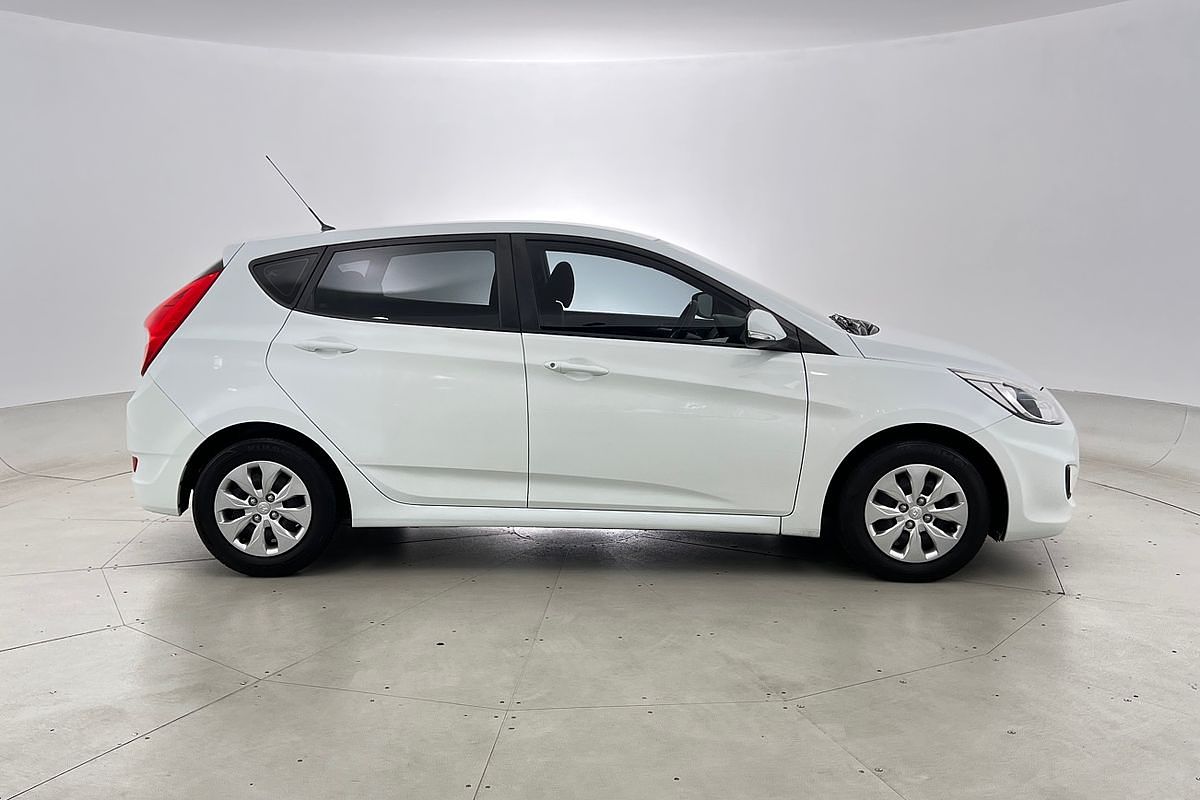 2015 Hyundai Accent Active RB3