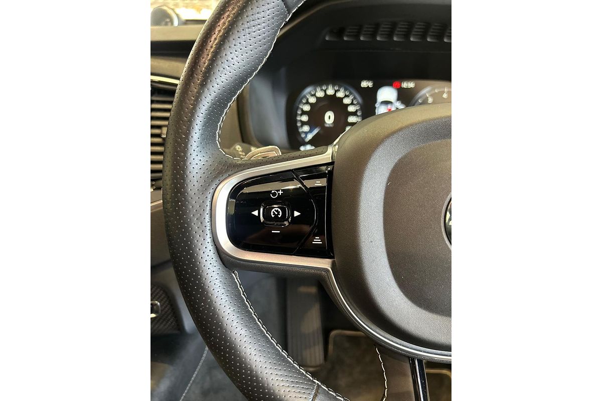 2017 Volvo XC90 T6 R-Design