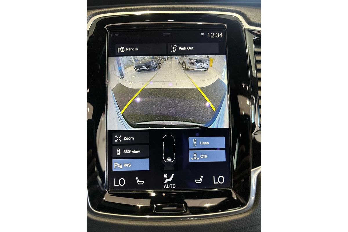 2017 Volvo XC90 T6 R-Design