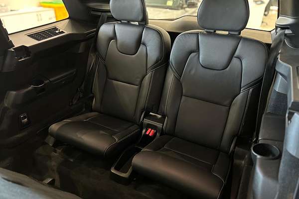 2017 Volvo XC90 T6 R-Design