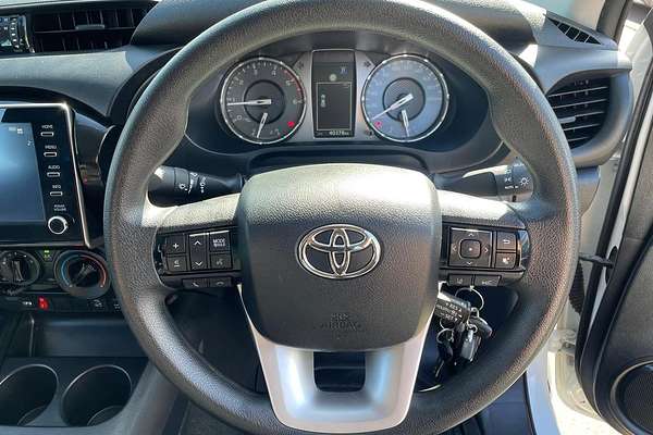 2024 Toyota Hilux SR GUN126R 4X4