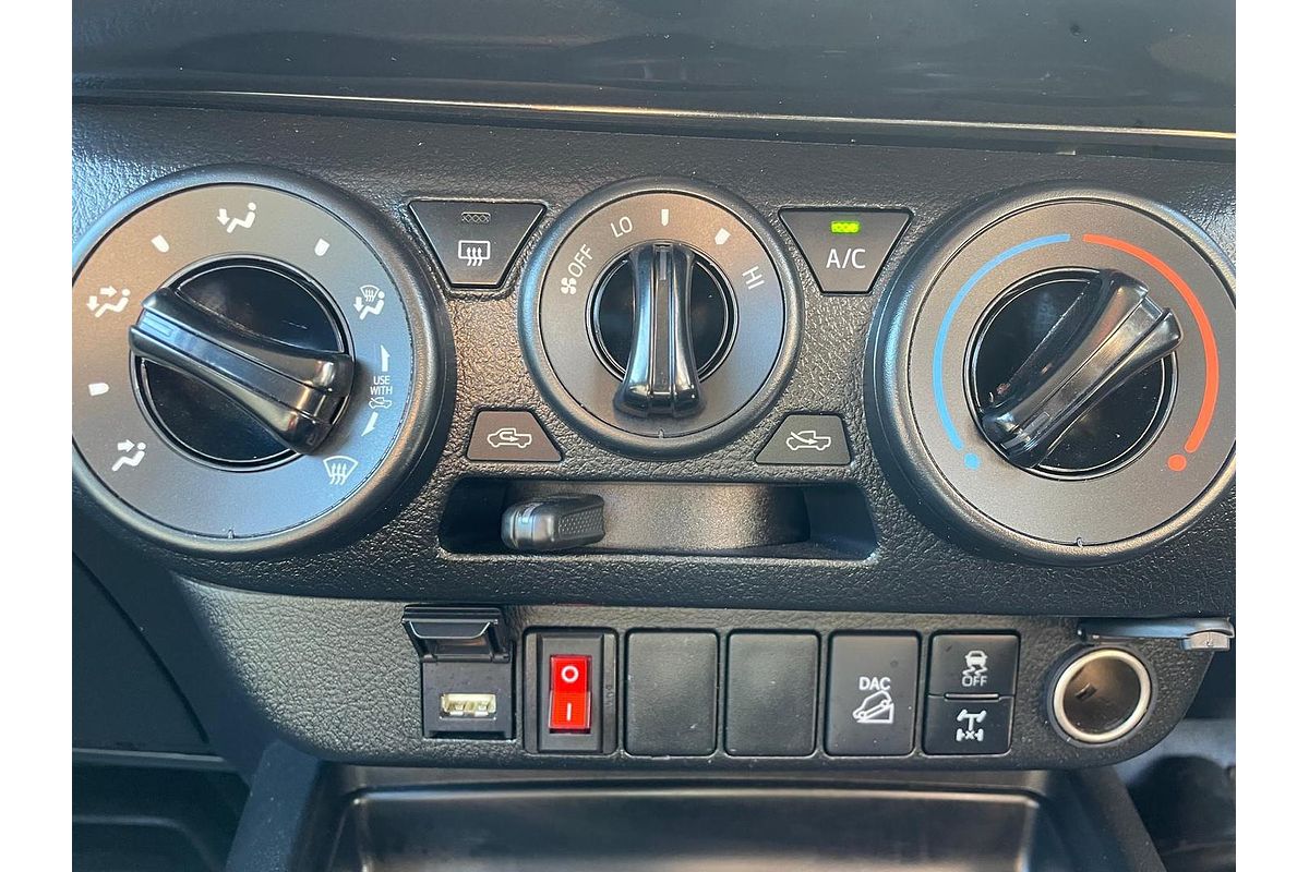 2024 Toyota Hilux SR GUN126R 4X4