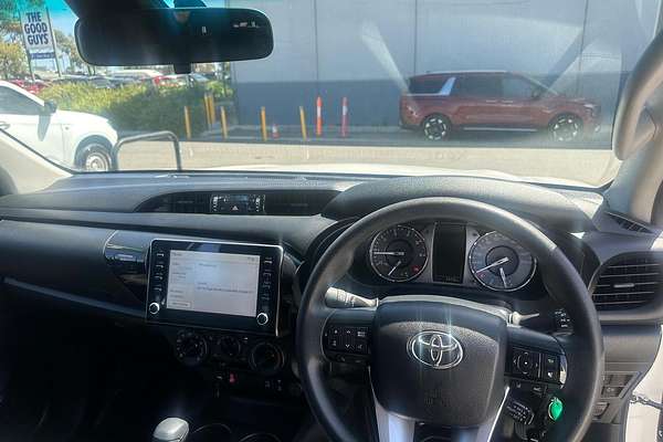 2024 Toyota Hilux SR GUN126R 4X4