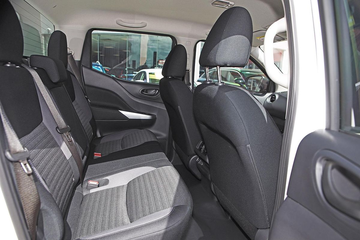 2023 Nissan Navara SL D23 Rear Wheel Drive