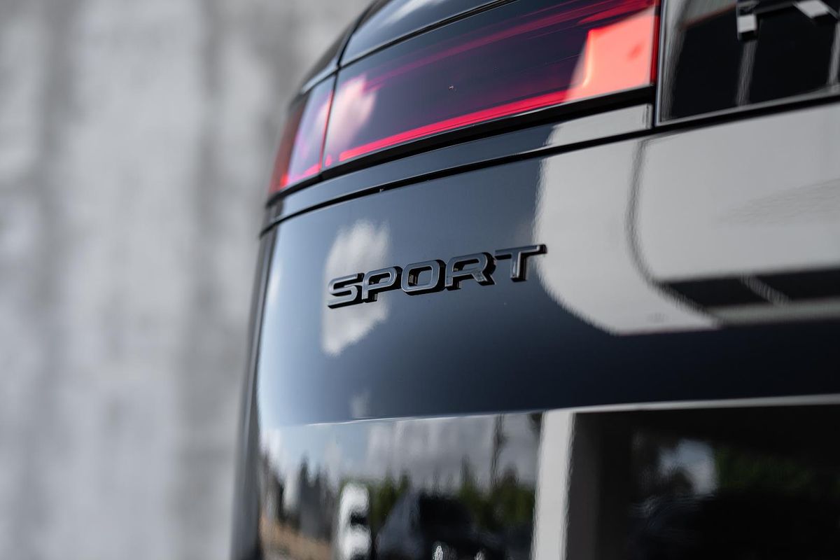 2024 Land Rover Range Rover Sport D250 SE L461