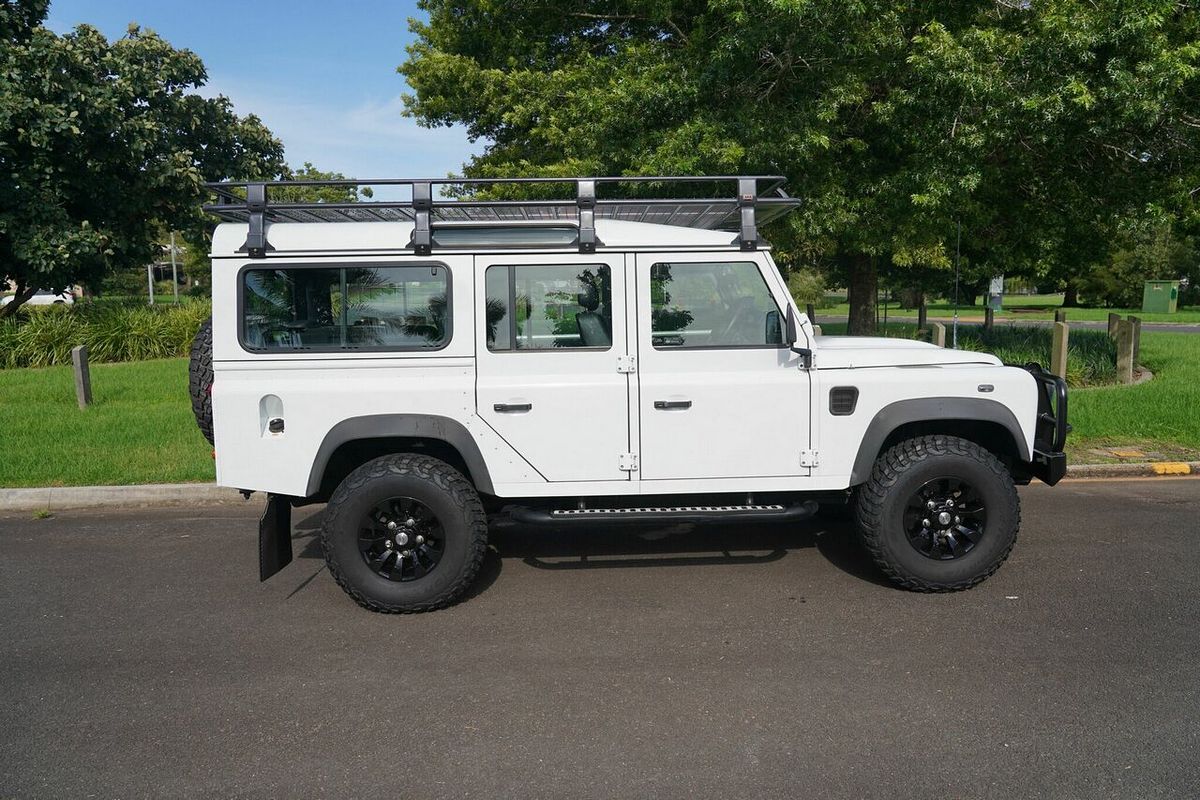 2014 Land Rover Defender 110 (4x4) MY14