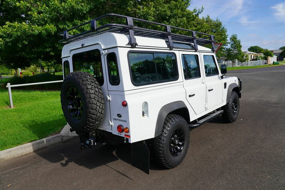 2014 Land Rover Defender 110 (4x4) MY14