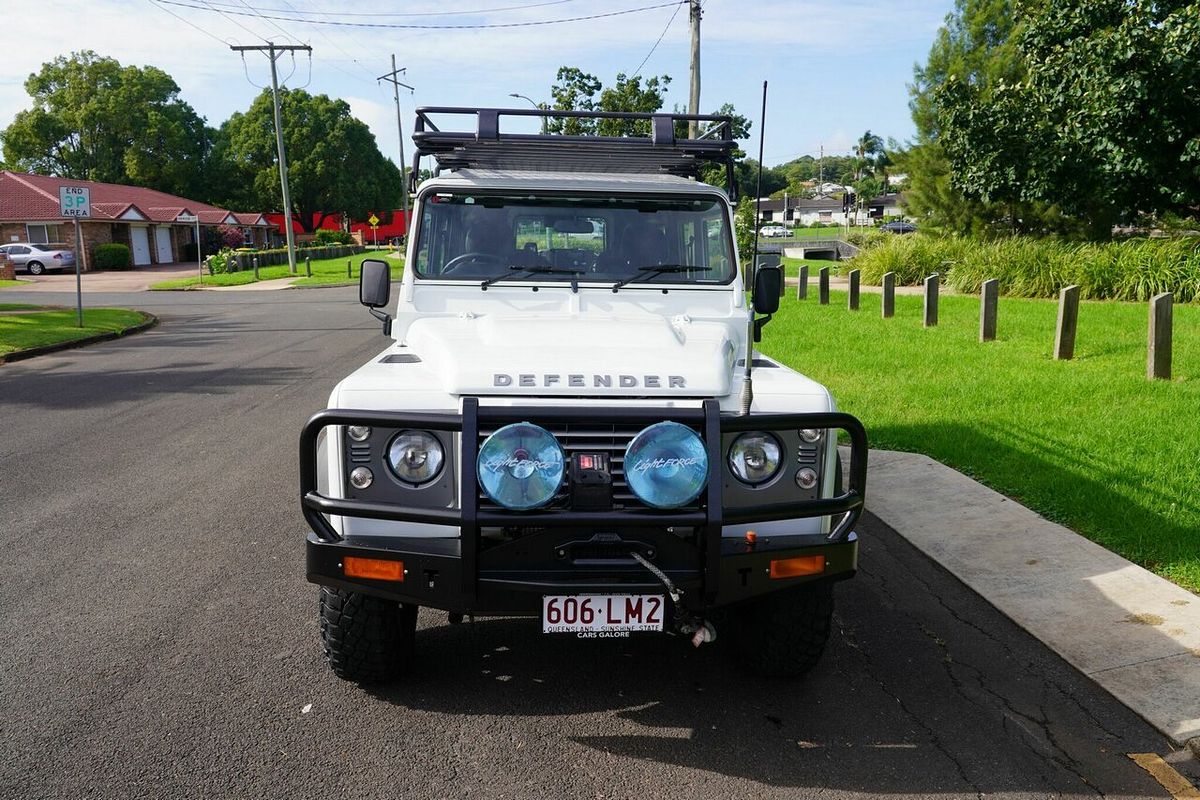 2014 Land Rover Defender 110 (4x4) MY14