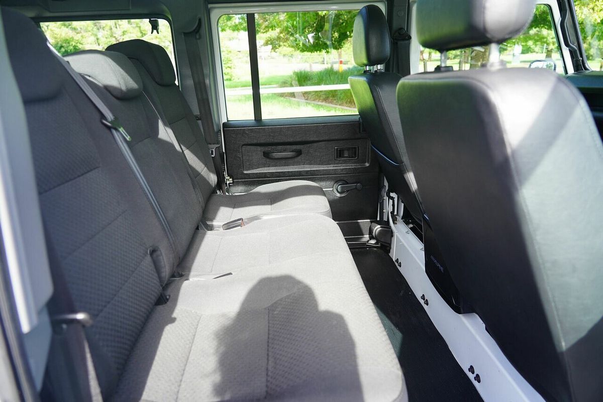 2014 Land Rover Defender 110 (4x4) MY14