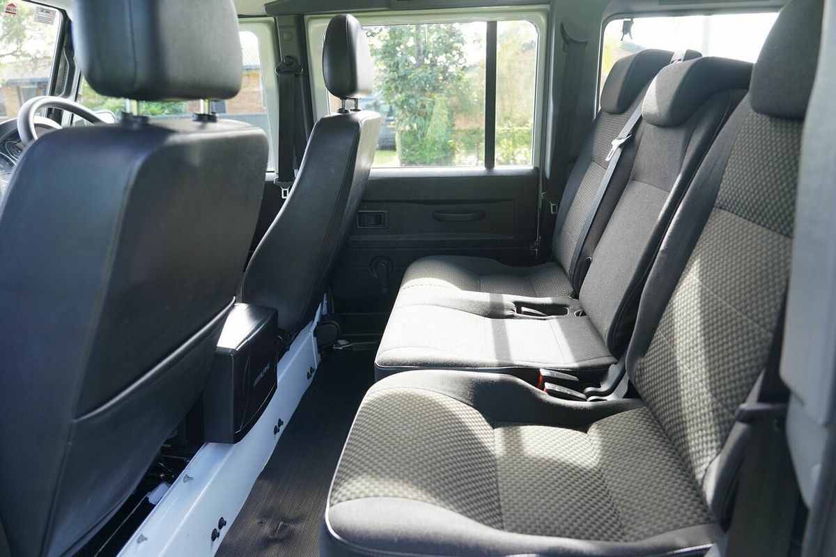 2014 Land Rover Defender 110 (4x4) MY14