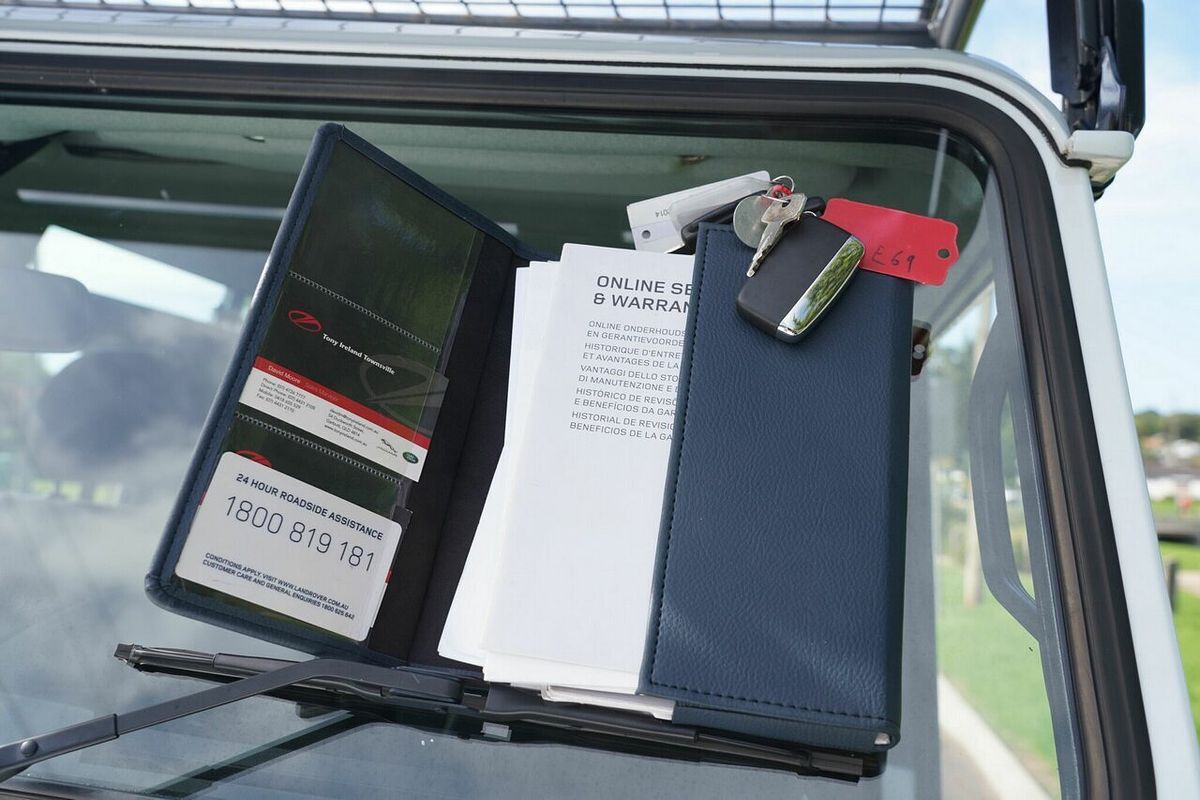 2014 Land Rover Defender 110 (4x4) MY14