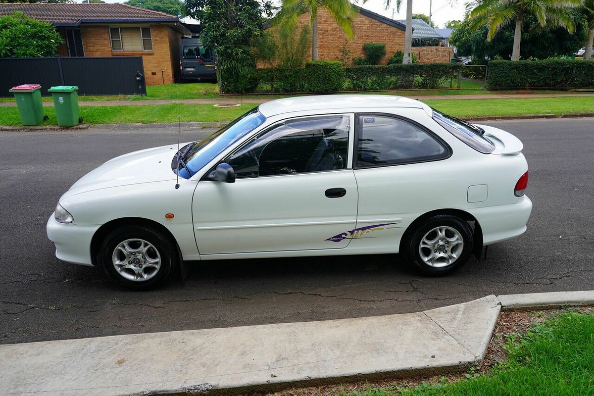 1999 Hyundai Excel GX Sportz