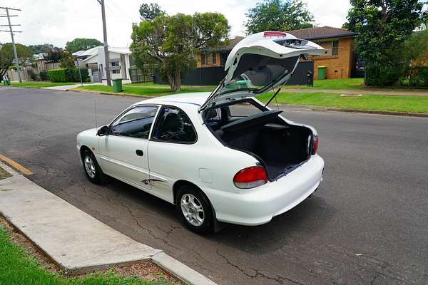 1999 Hyundai Excel GX Sportz