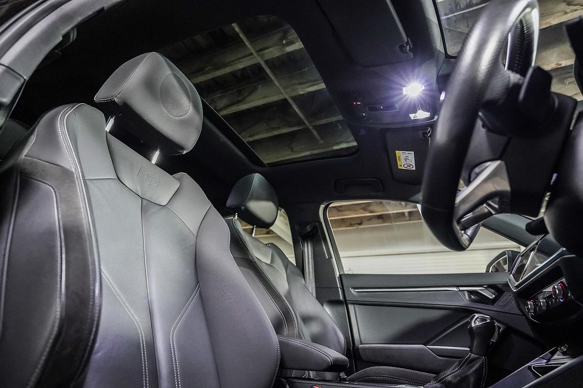 2020 Audi Q3 40 TFSI S line F3