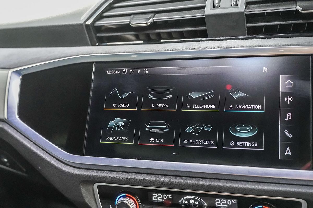 2020 Audi Q3 40 TFSI S line F3