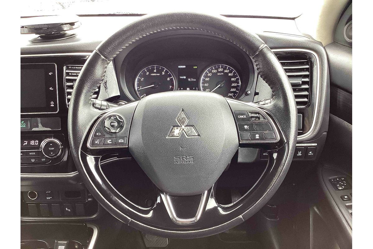 2017 Mitsubishi Outlander Exceed ZK