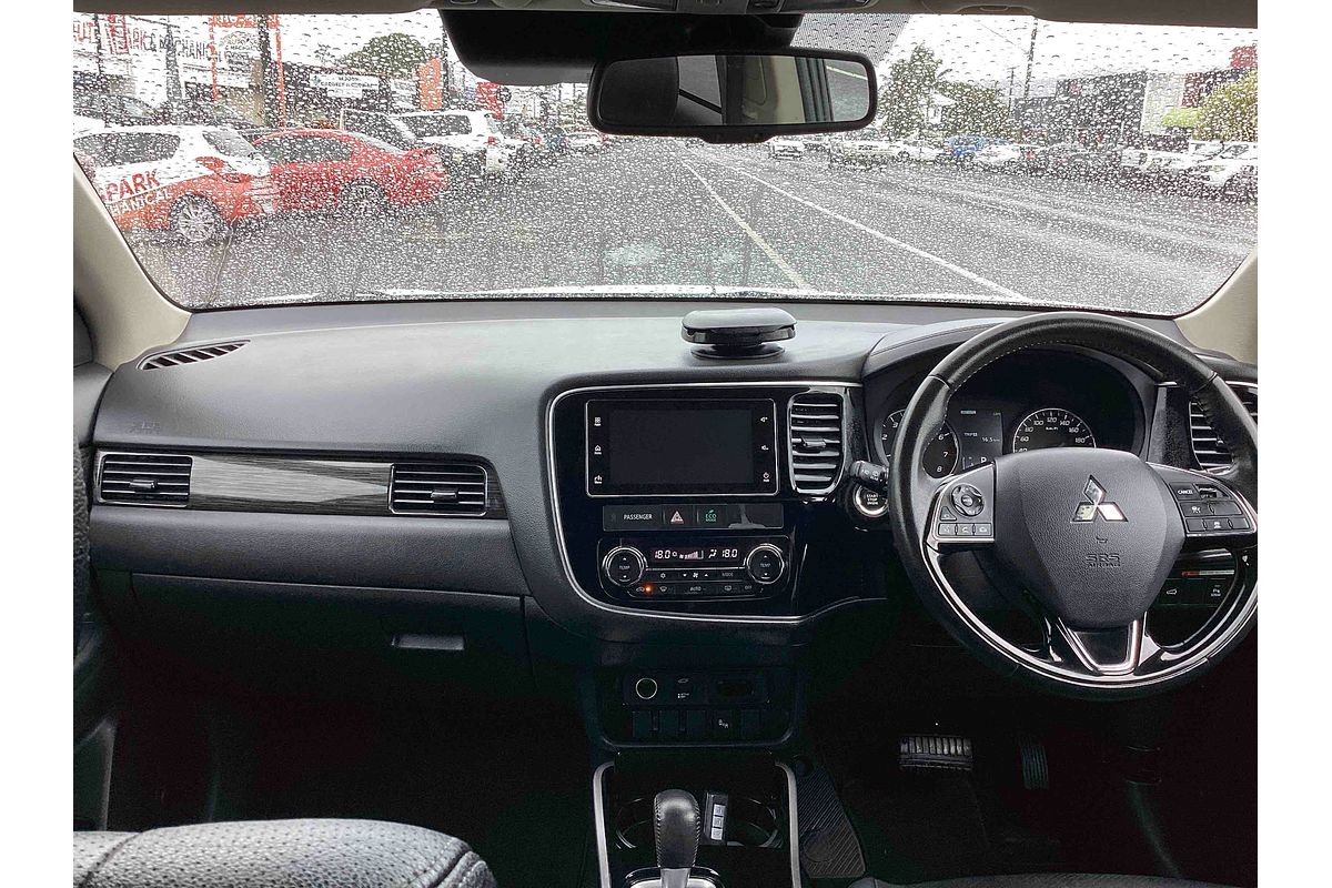 2017 Mitsubishi Outlander Exceed ZK