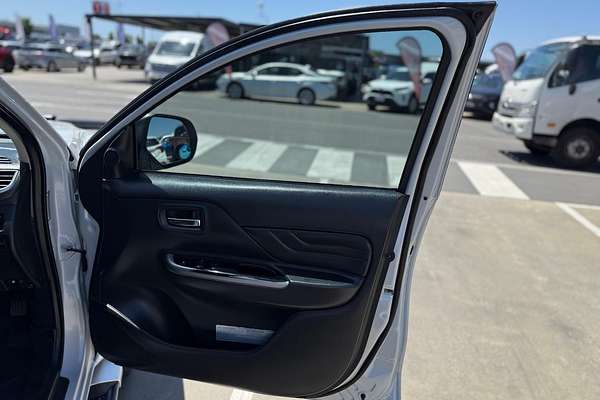 2019 Mitsubishi Triton GLS Premium MR 4X4