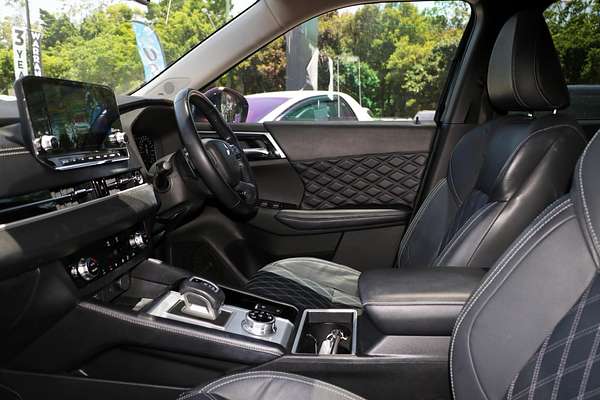 2022 Mitsubishi Outlander Exceed ZM