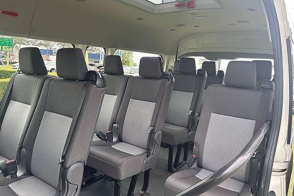 2020 Toyota Hiace Commuter GDH322R