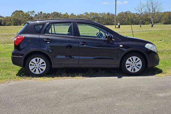2014 Suzuki SX4 Crossover S GYA