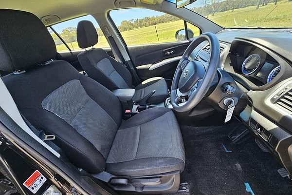 2014 Suzuki SX4 Crossover S GYA