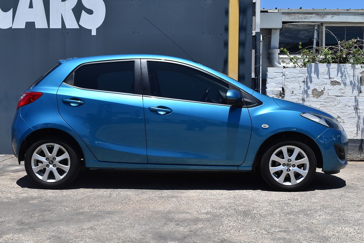 2013 Mazda 2 Neo Sport DE Series 2