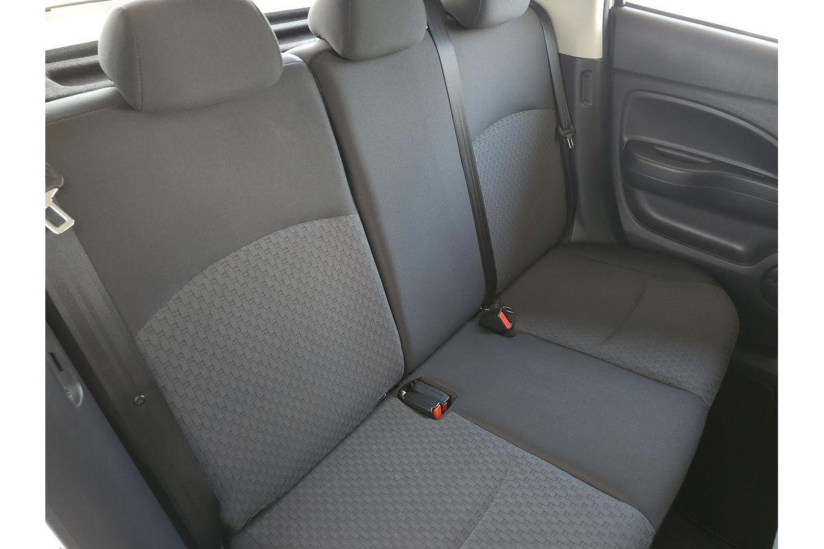2017 Mitsubishi Mirage ES LA