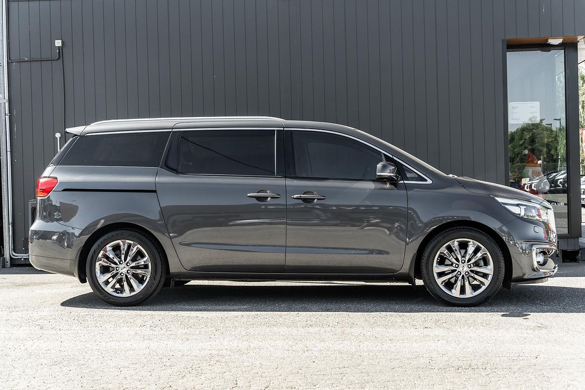 2017 Kia Carnival Platinum YP