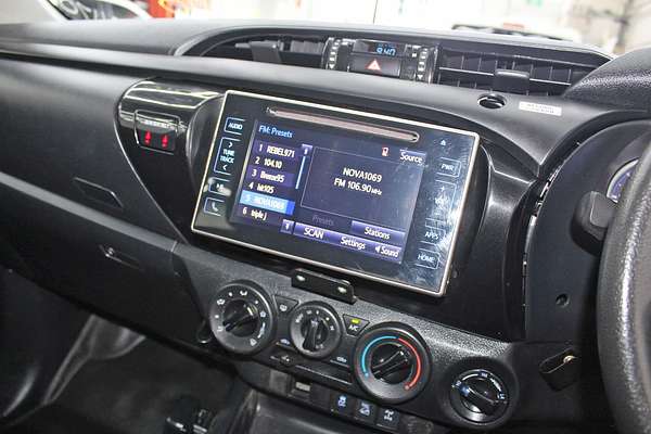 2018 Toyota Hilux SR GUN126R 4X4