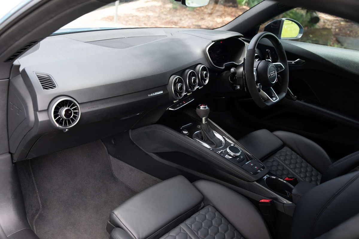 2022 Audi TT RS  FV