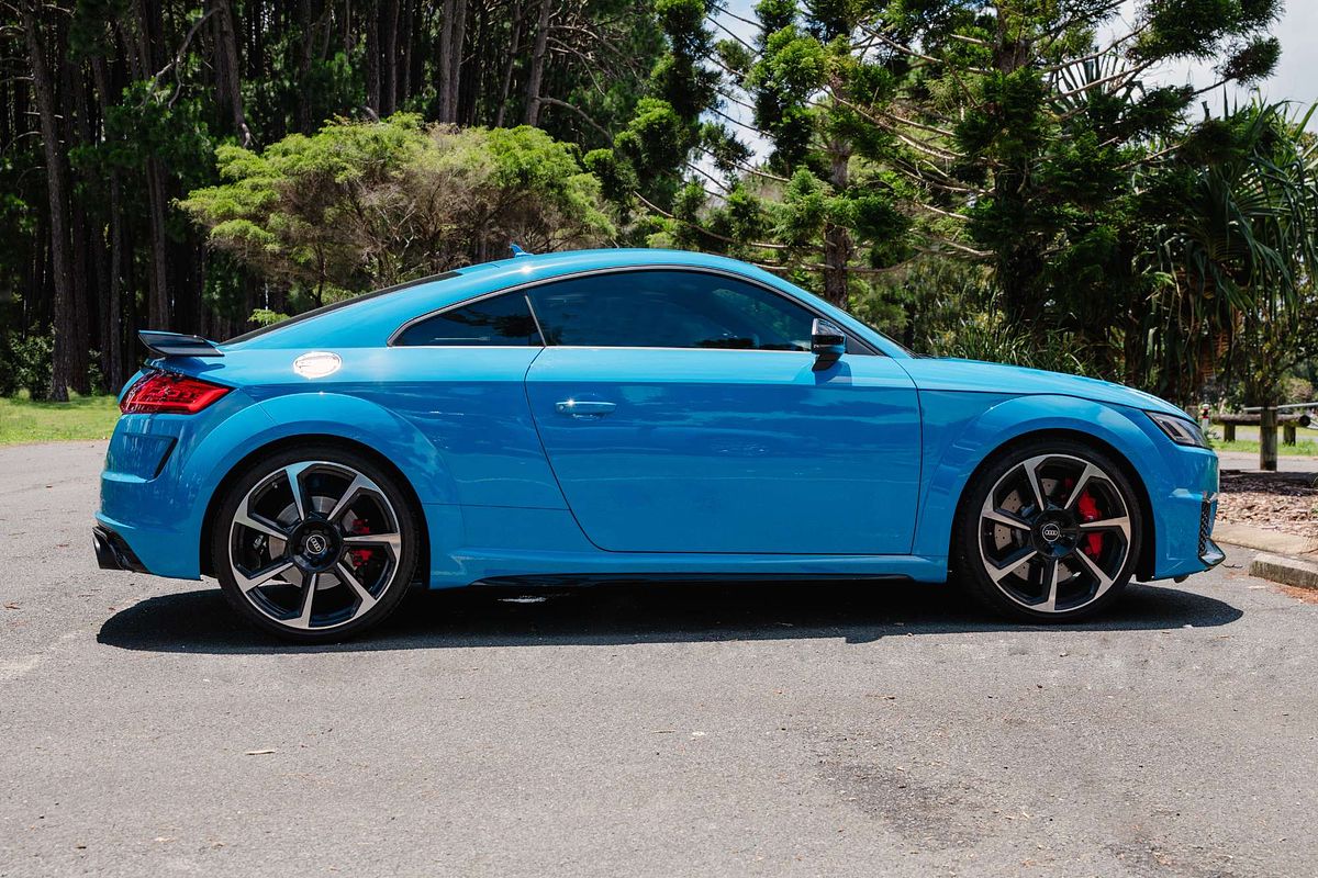 2022 Audi TT RS  FV