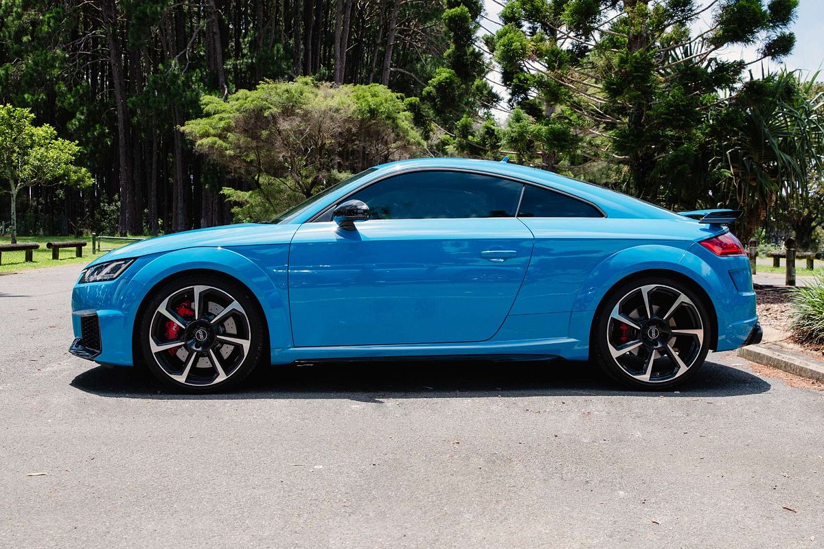 2022 Audi TT RS  FV