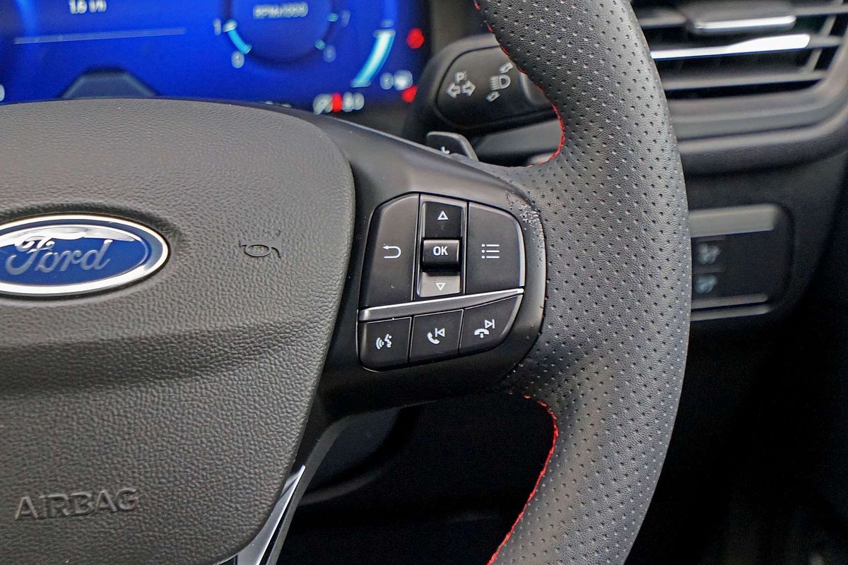 2022 Ford Escape ST-Line ZH