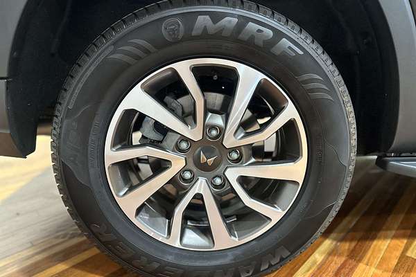 2023 Mahindra Scorpio Z8L