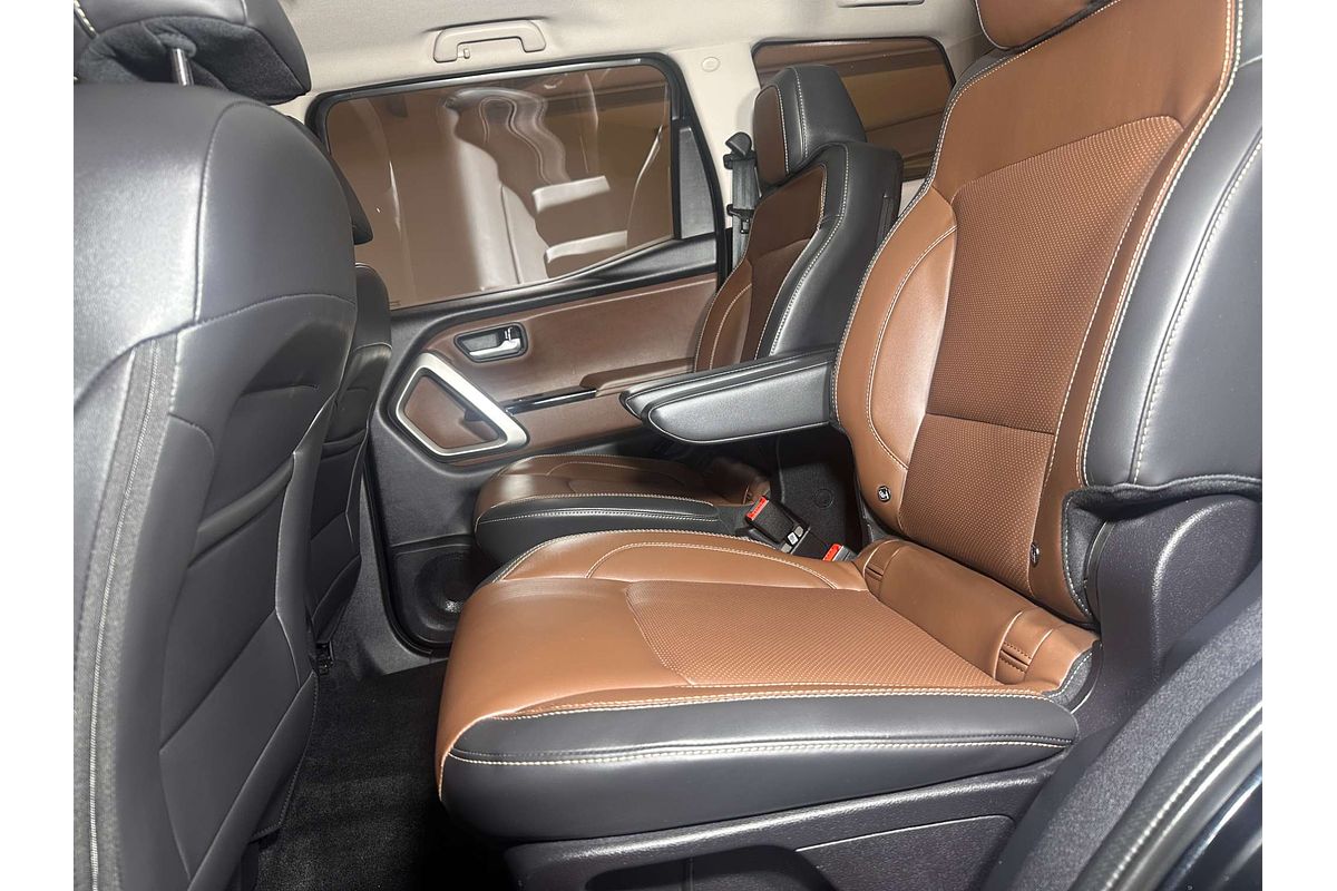 2023 Mahindra Scorpio Z8L