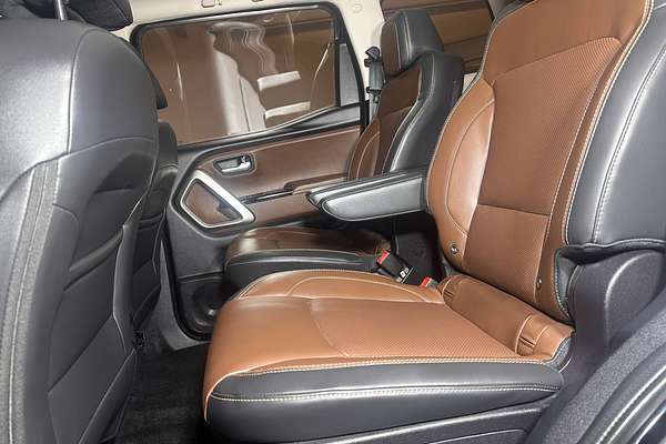 2023 Mahindra Scorpio Z8L