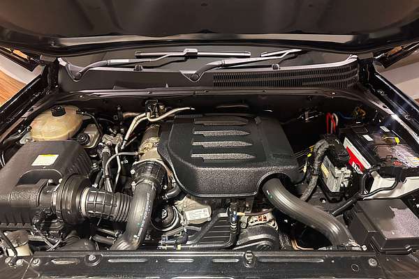 2023 Mahindra Scorpio Z8L