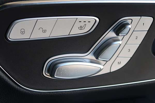 2022 Mercedes-Benz V-Class V300 d AMG Avantgarde 447