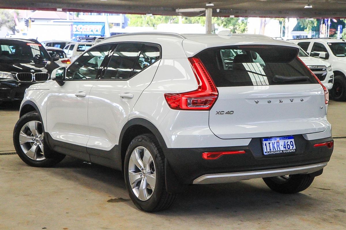 2018 Volvo XC40 T4 Momentum