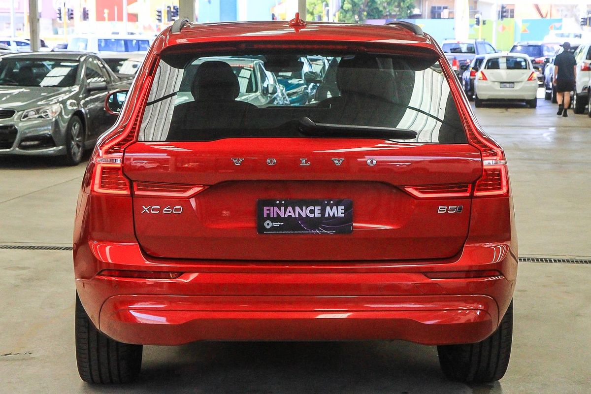 2022 Volvo XC60 B5 Momentum