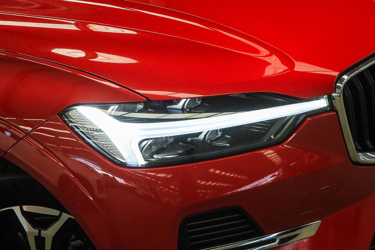 2022 Volvo XC60 B5 Momentum