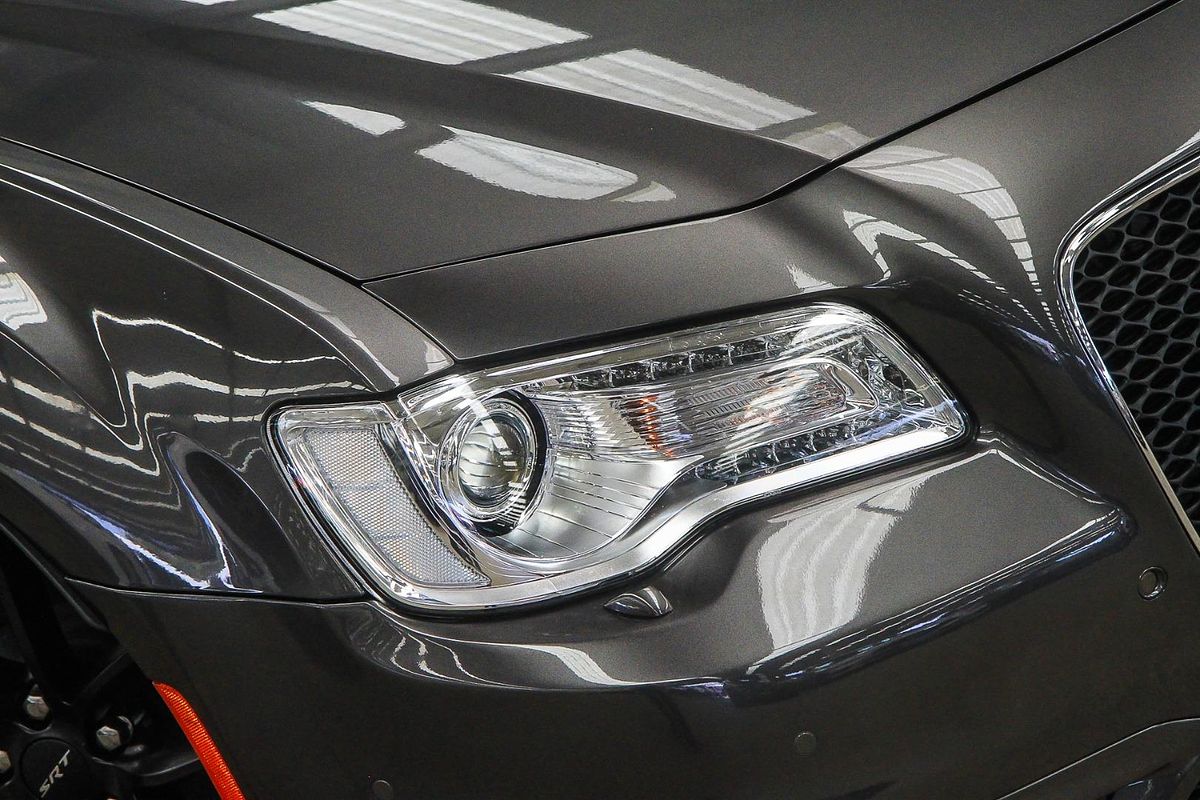 2021 Chrysler 300 SRT Core LX