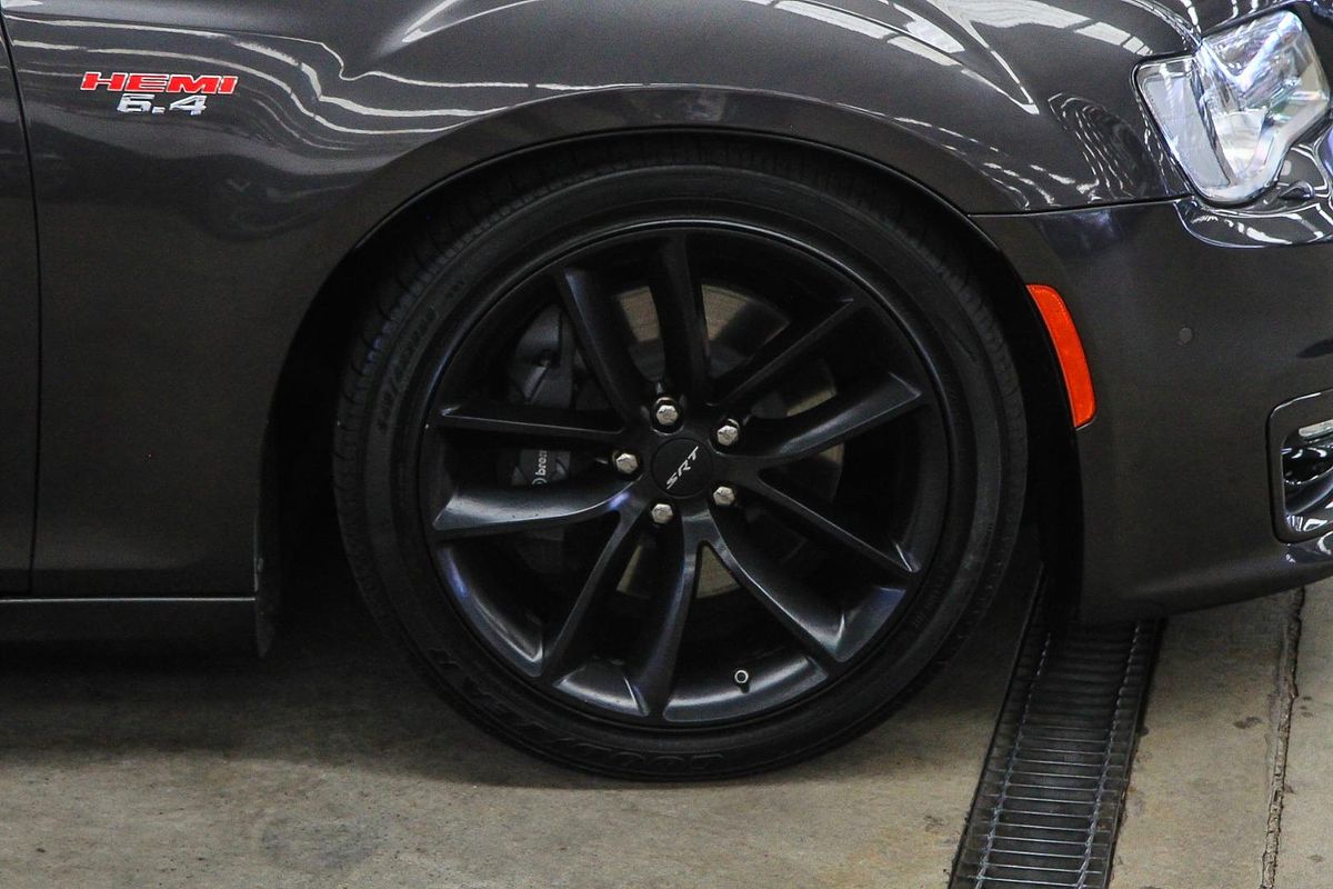 2021 Chrysler 300 SRT Core LX