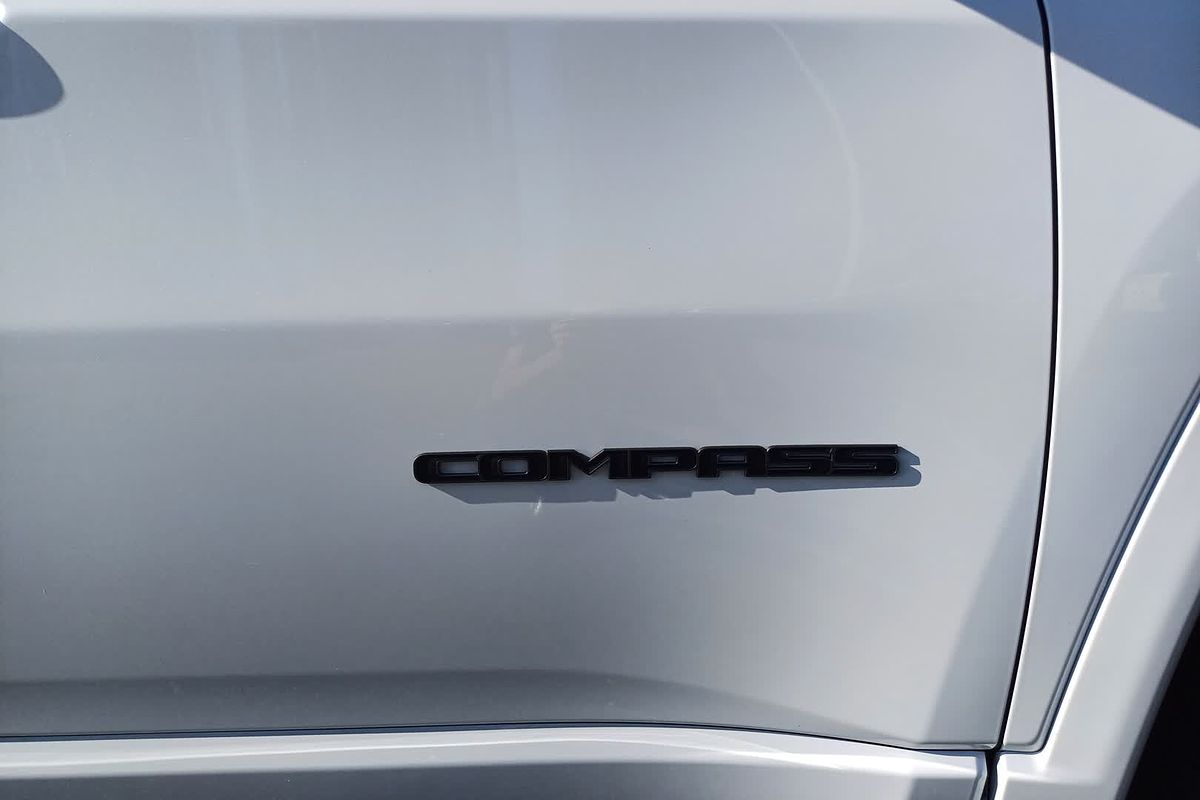 2023 Jeep Compass S-Limited M6