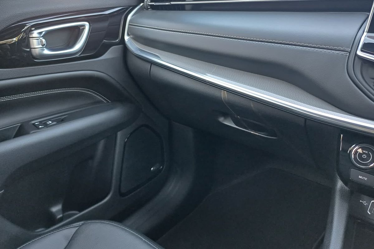 2023 Jeep Compass S-Limited M6