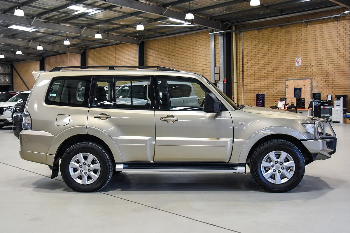 2014 Mitsubishi Pajero GLX-R NW