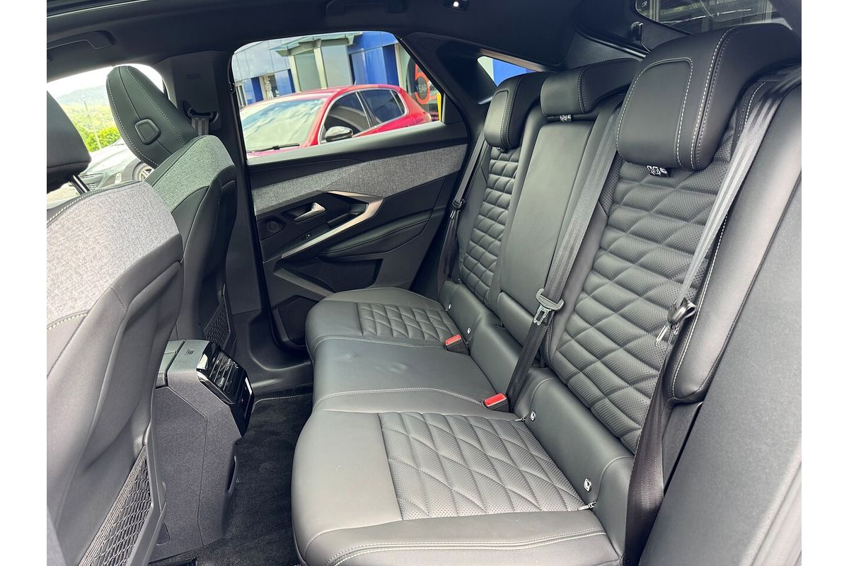 2024 Peugeot 3008 GT Premium Hybrid P64