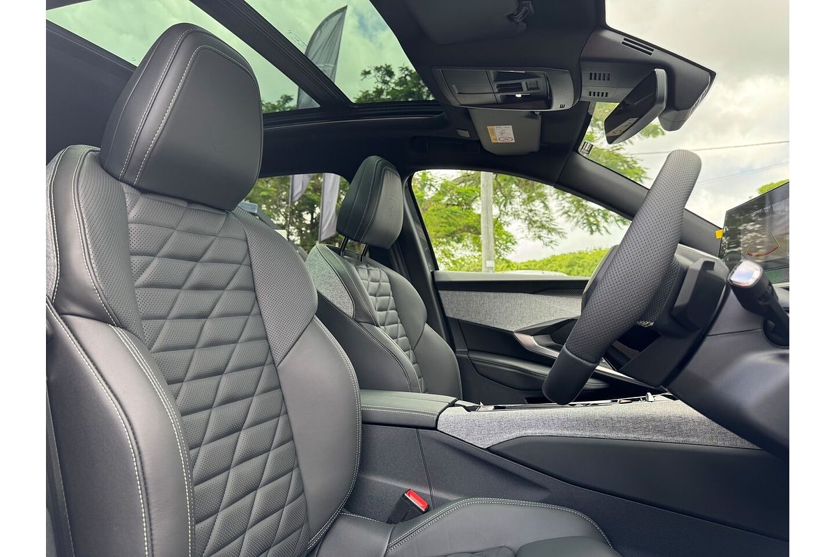 2024 Peugeot 3008 GT Premium Hybrid P64